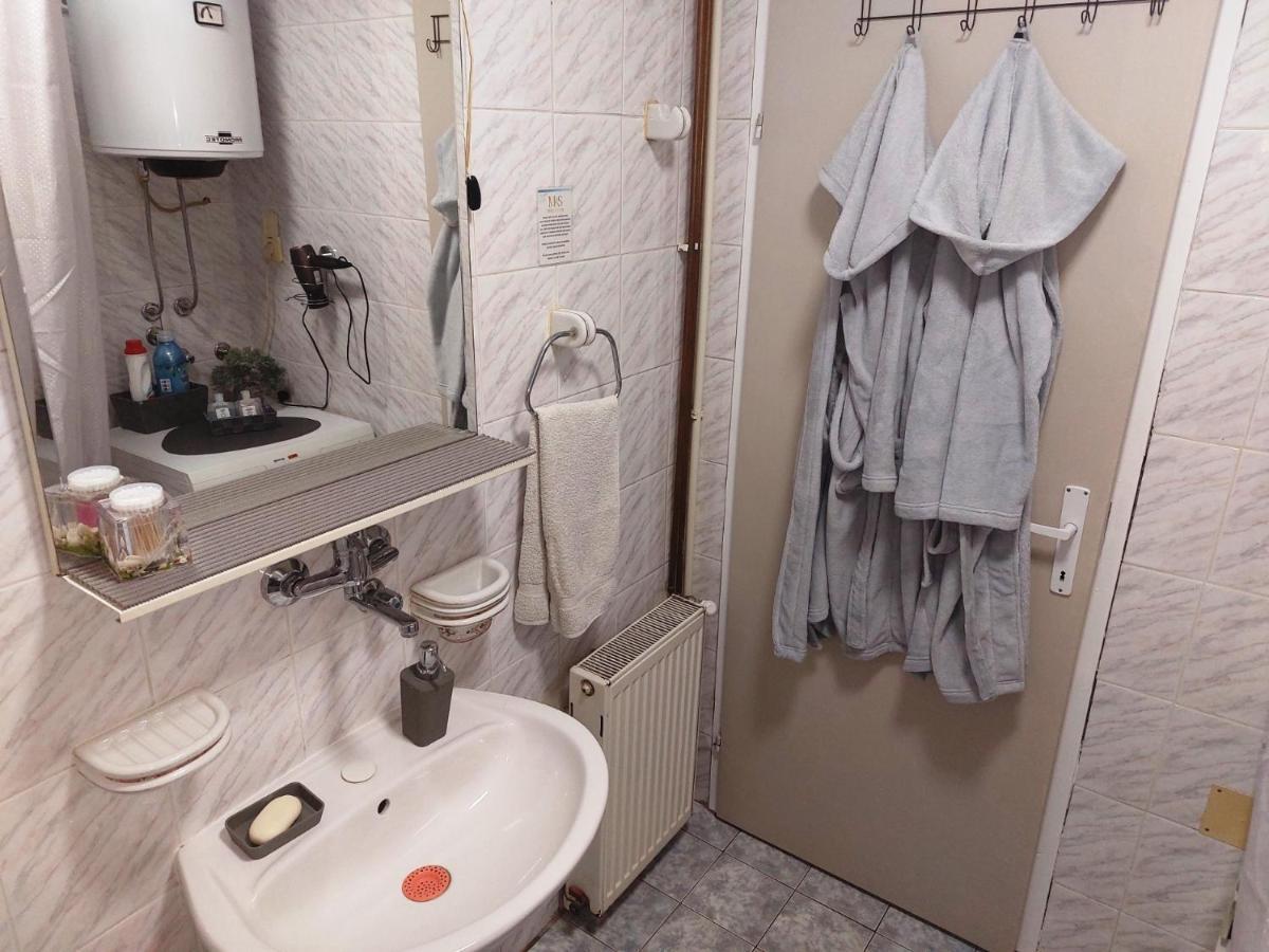 Stefan Apartman Novi Sad Esterno foto
