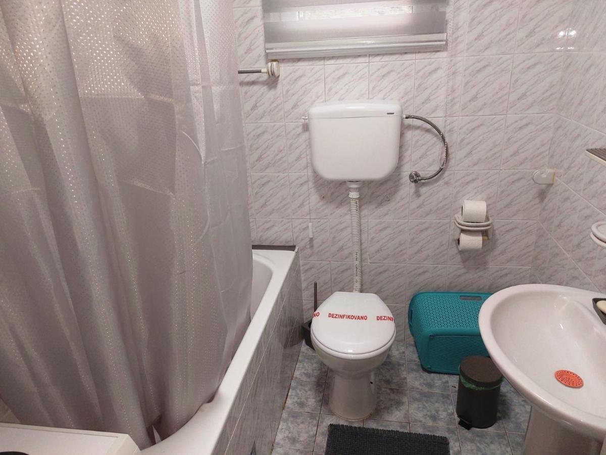 Stefan Apartman Novi Sad Esterno foto