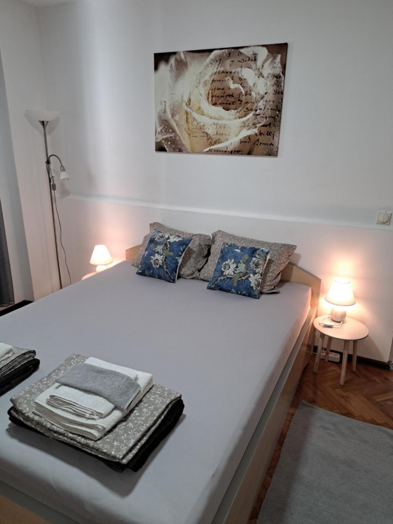 Stefan Apartman Novi Sad Esterno foto